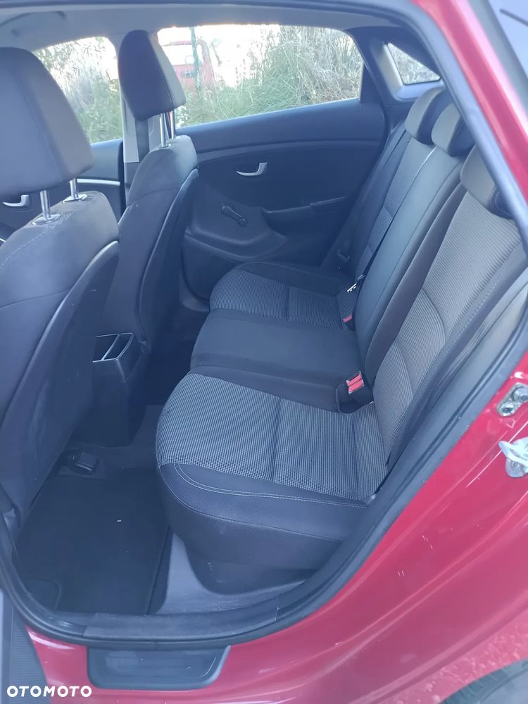 Hyundai i30 1.4 Premium - 11
