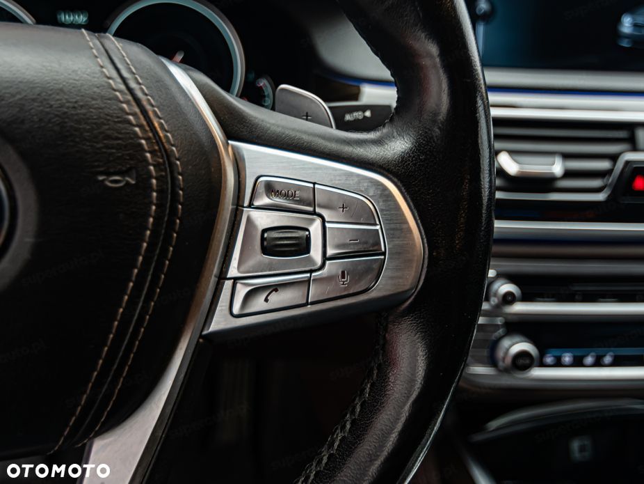 BMW Seria 7 740d xDrive - 18