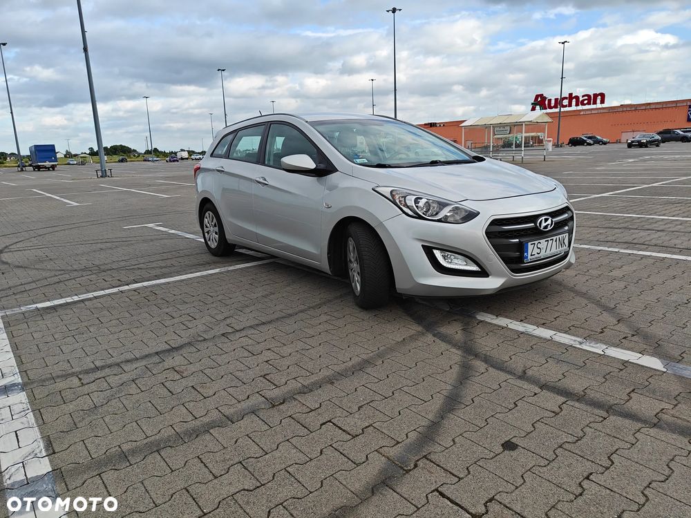 Hyundai i30 1.4 CRDi Classic + - 16