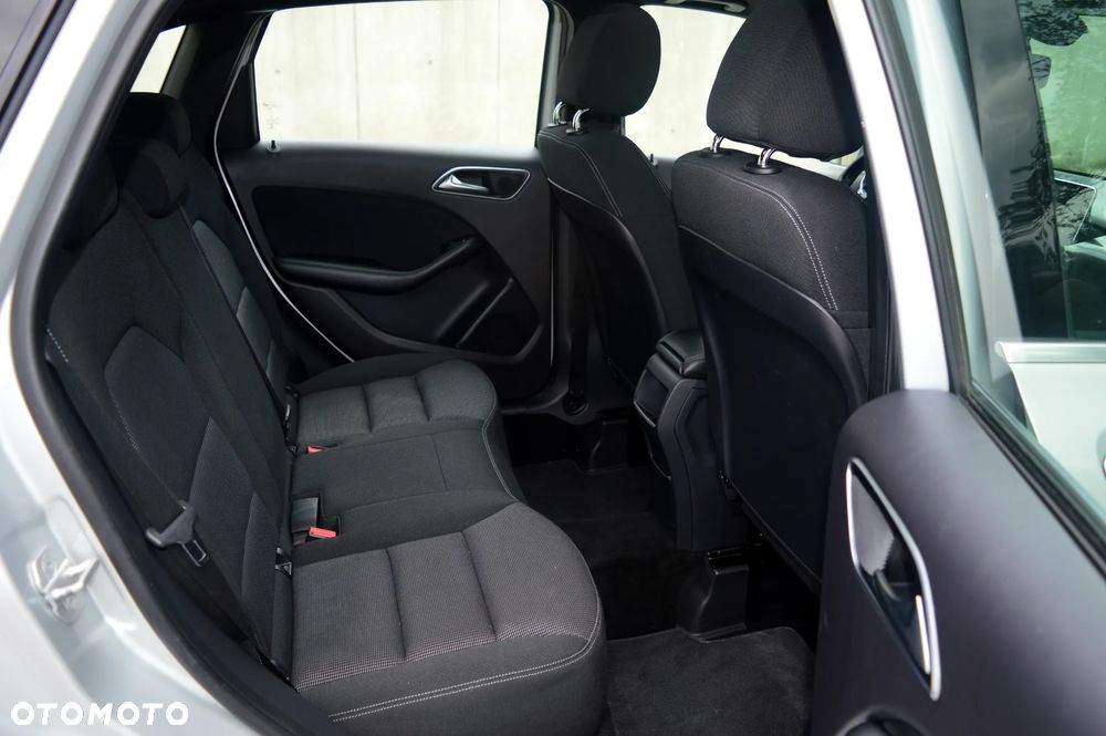 Mercedes-Benz Klasa B 180 CDI (BlueEFFICIENCY) - 12