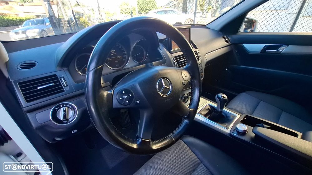 Mercedes-Benz C 220 Station CDI Avantgarde Edition - 22