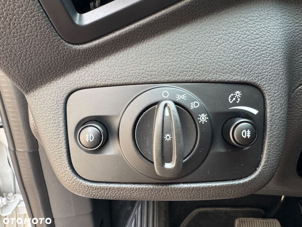 Ford C-MAX 2.0 TDCi Start-Stop-System Titanium - 18