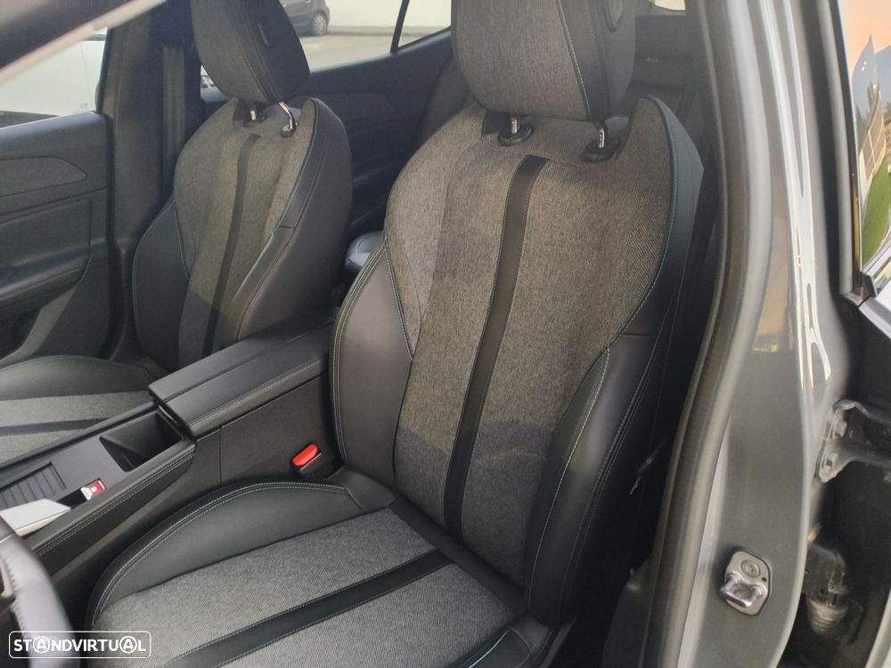 Peugeot 408 1.2 PureTech Allure EAT8 - 12