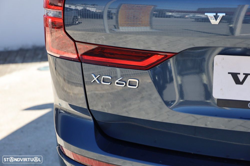 Volvo XC 60 T6 AWD Plus Bright - 38