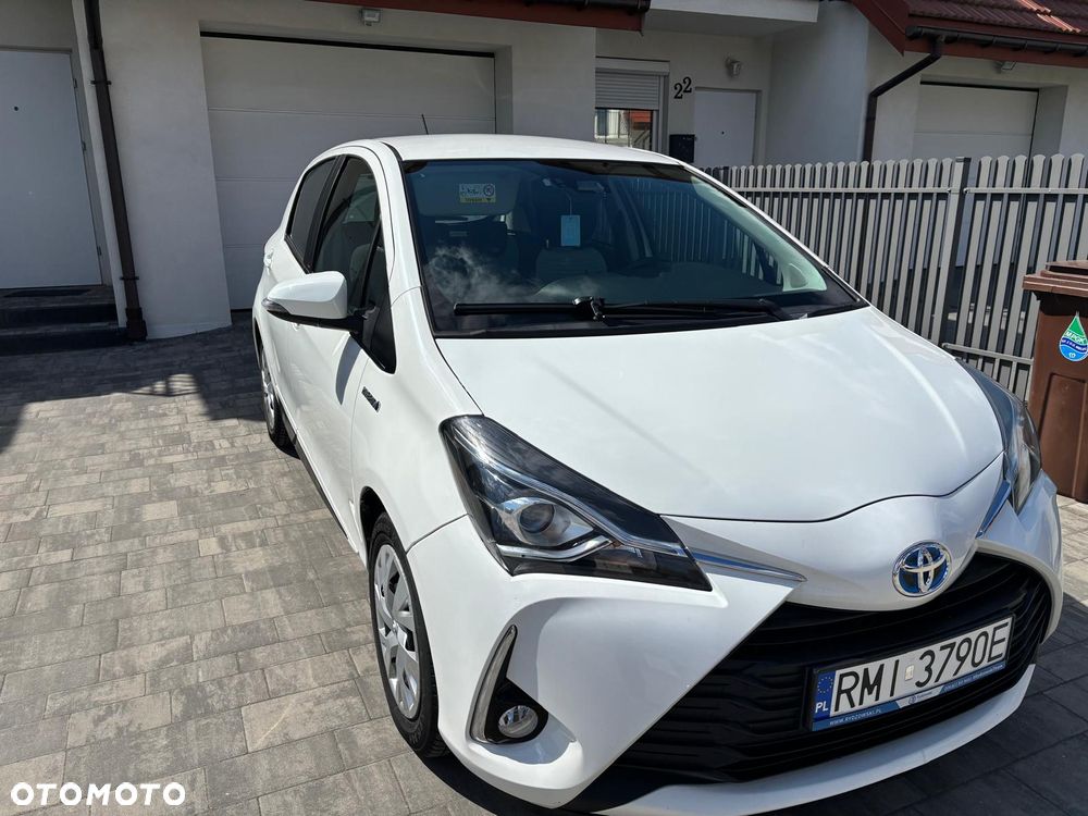 Toyota Yaris Hybrid 100 Premium EU6 - 2