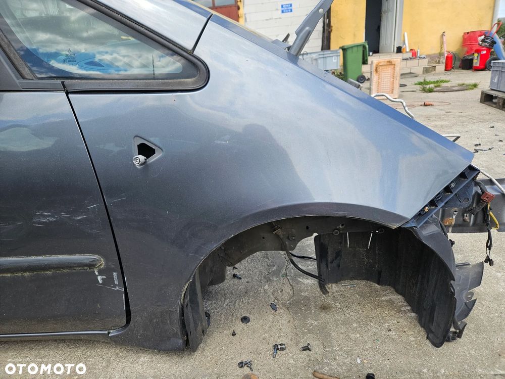 Błotnik prawy przedni Mitsubishi Colt VI Z30 5d hatchback 11H - 1