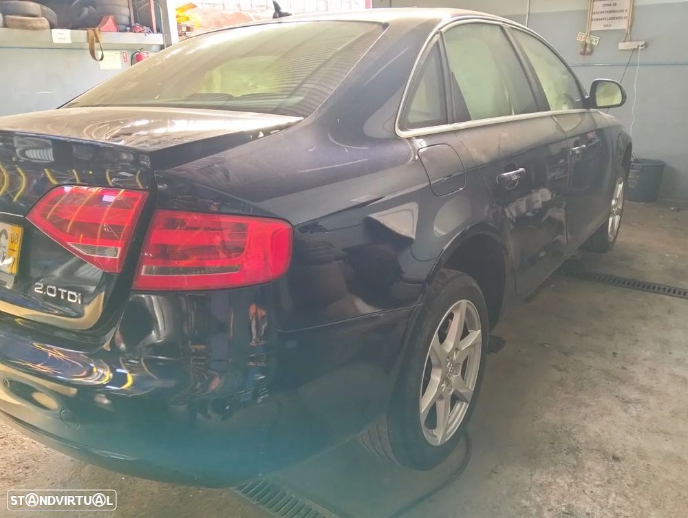 Audi A4 B8 (8K2) 2.0 TDI 143cv Ano 2008 - 12