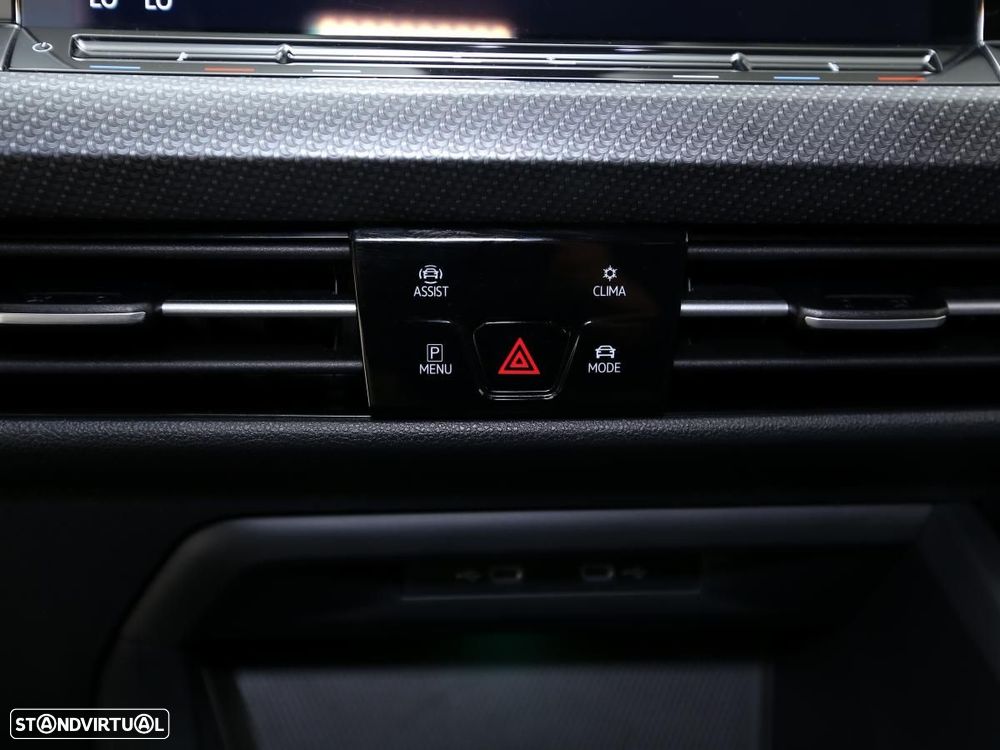 VW Golf Variant 2.0 TDi R-Line DSG - 20