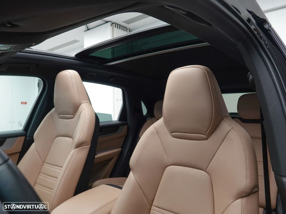Porsche Cayenne E-Hybrid - 24