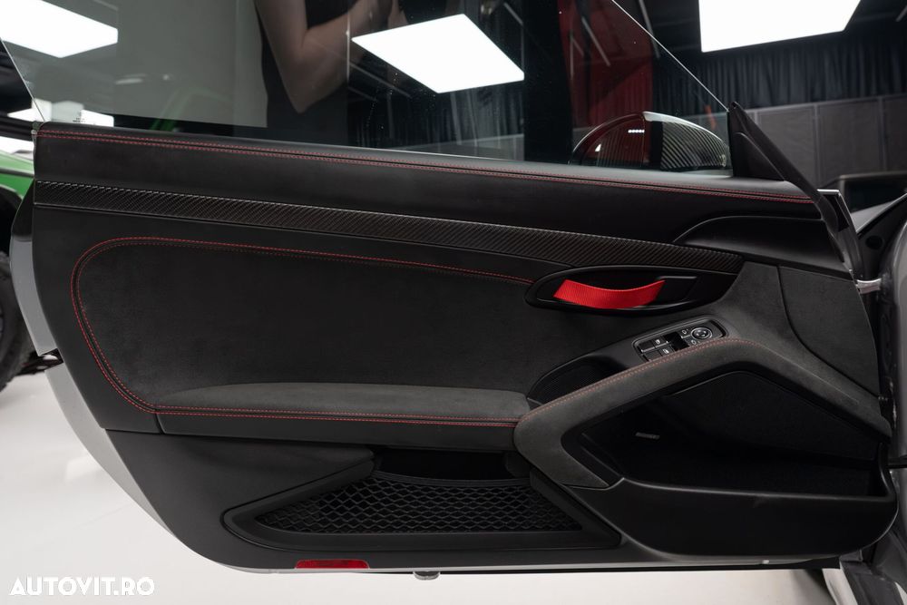 Porsche Boxster Spyder RS - 12