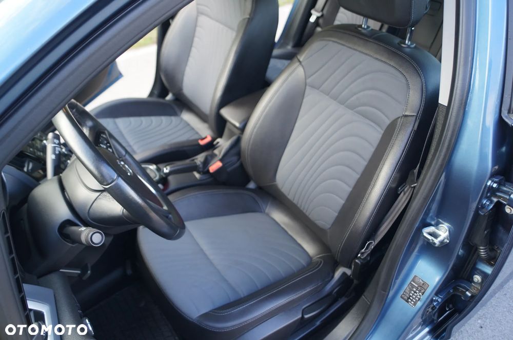 Opel Astra IV 1.4 T Executive EU6 - 21