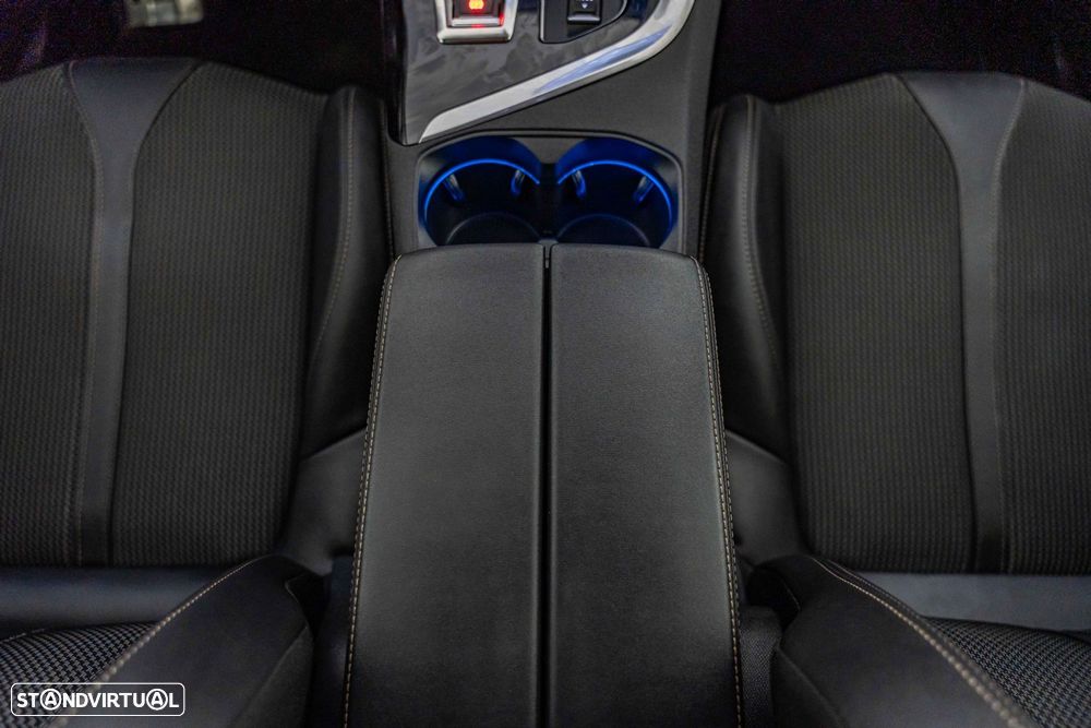 Peugeot 3008 1.6 Hybrid GT e-EAT8 - 13