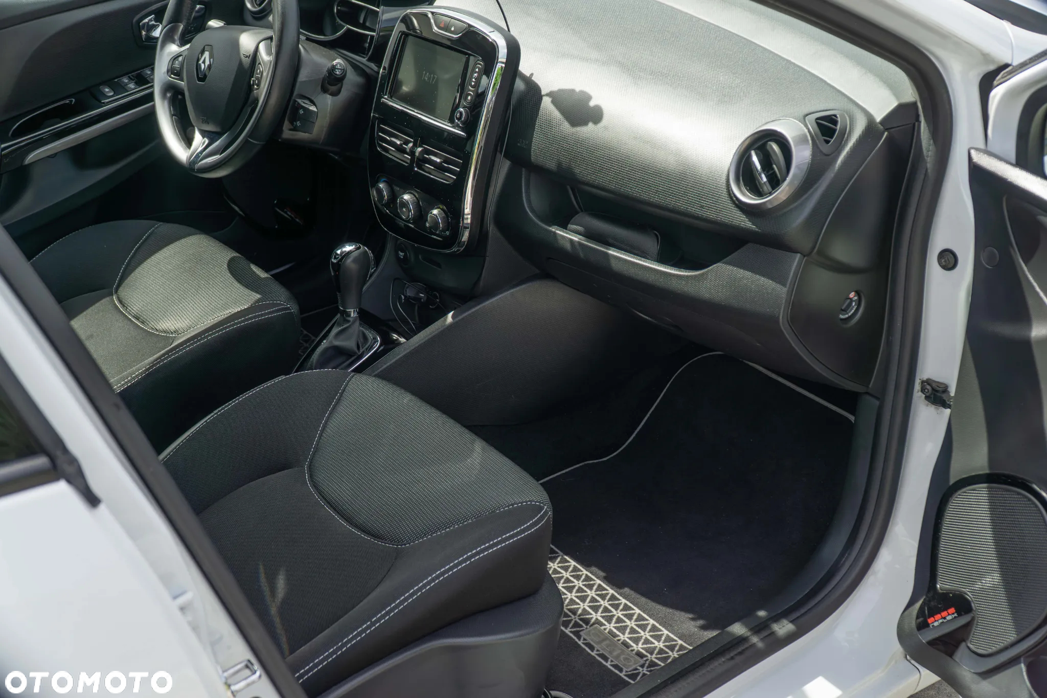 Renault Clio 1.2 TCe GT 120 EDC - 25
