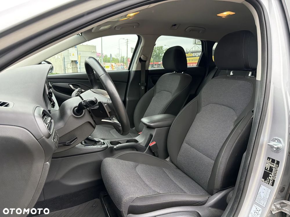 Hyundai i30 1.0 T-GDI Smart DCT - 11