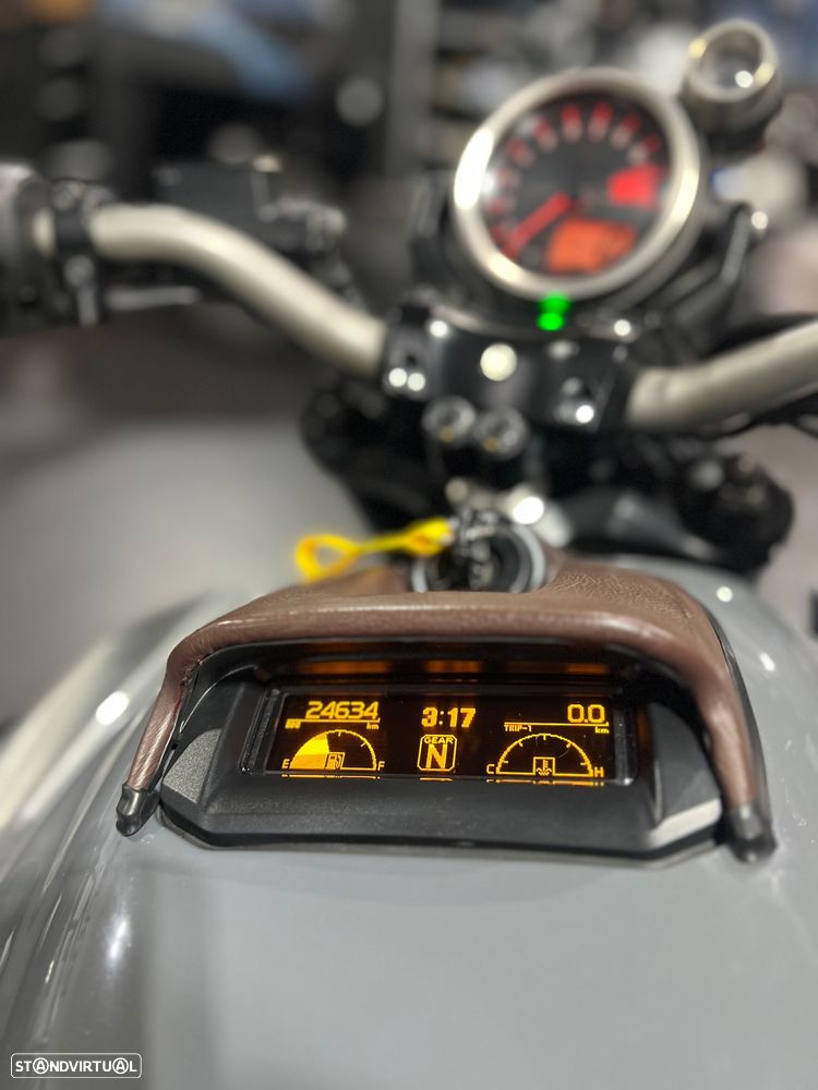 Yamaha Vmax 1700 - 13