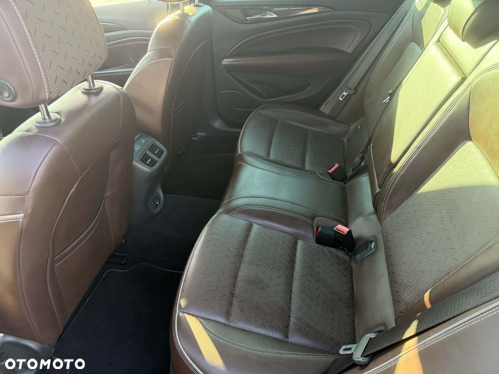 Opel Insignia 2.0 T 4x4 Exclusive S&S - 12