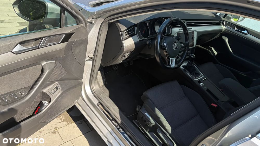 Volkswagen Passat 2.0 TDI EVO Business - 8
