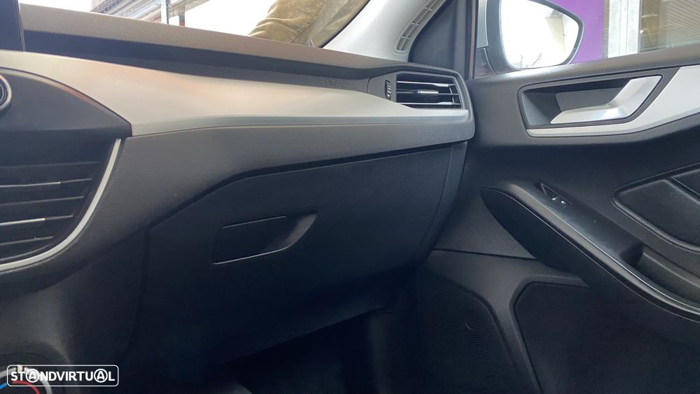 Ford Focus SW 1.5 TDCi EcoBlue Business - 16
