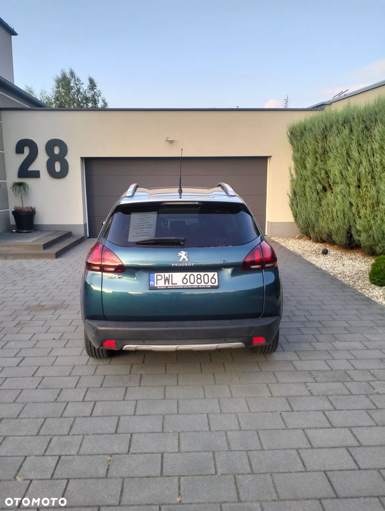 Peugeot 2008 1.2 Pure Tech Allure S&S - 15