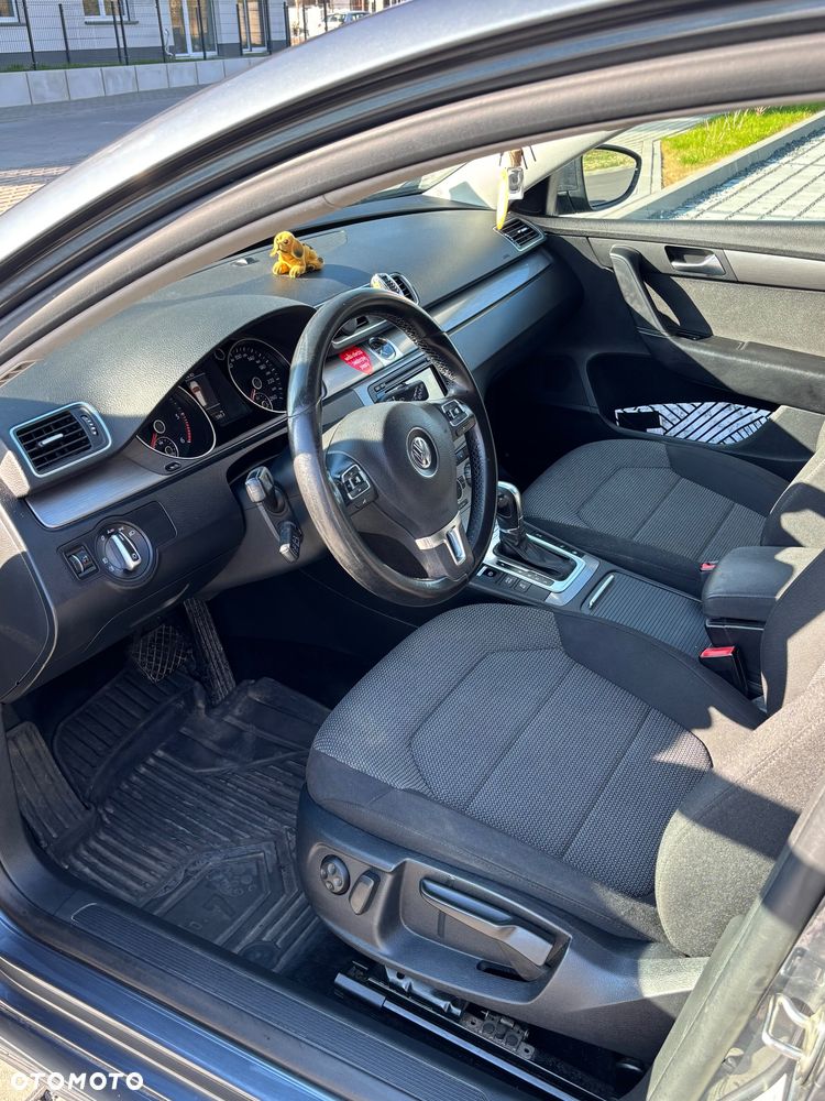 Volkswagen Passat 2.0 TDI DSG BlueMotion Technology Comfortline - 6