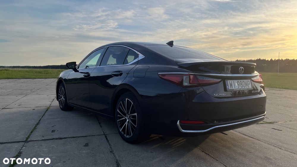 Lexus ES 300h Prestige - 3