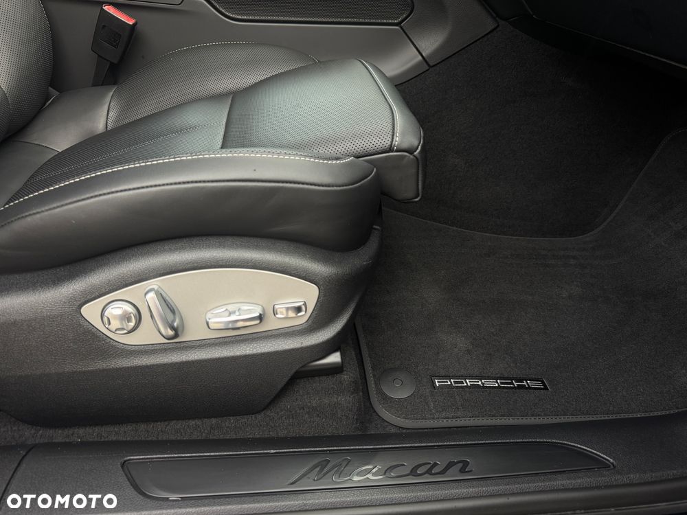 Porsche Macan Standard - 31