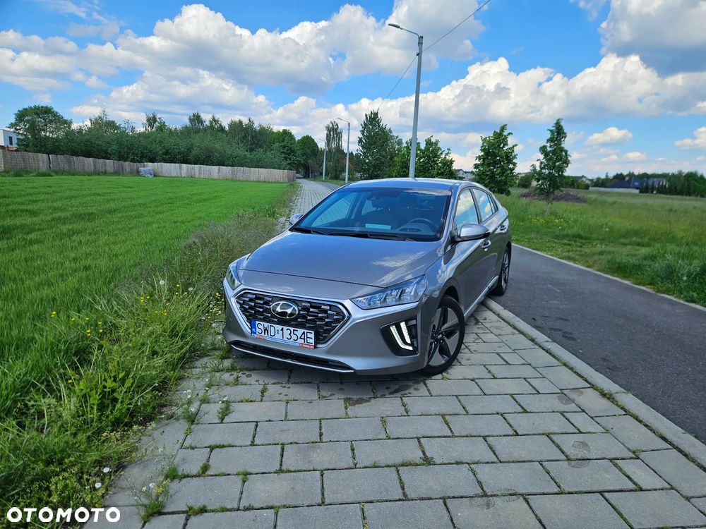 Hyundai IONIQ Hybrid Premium - 1