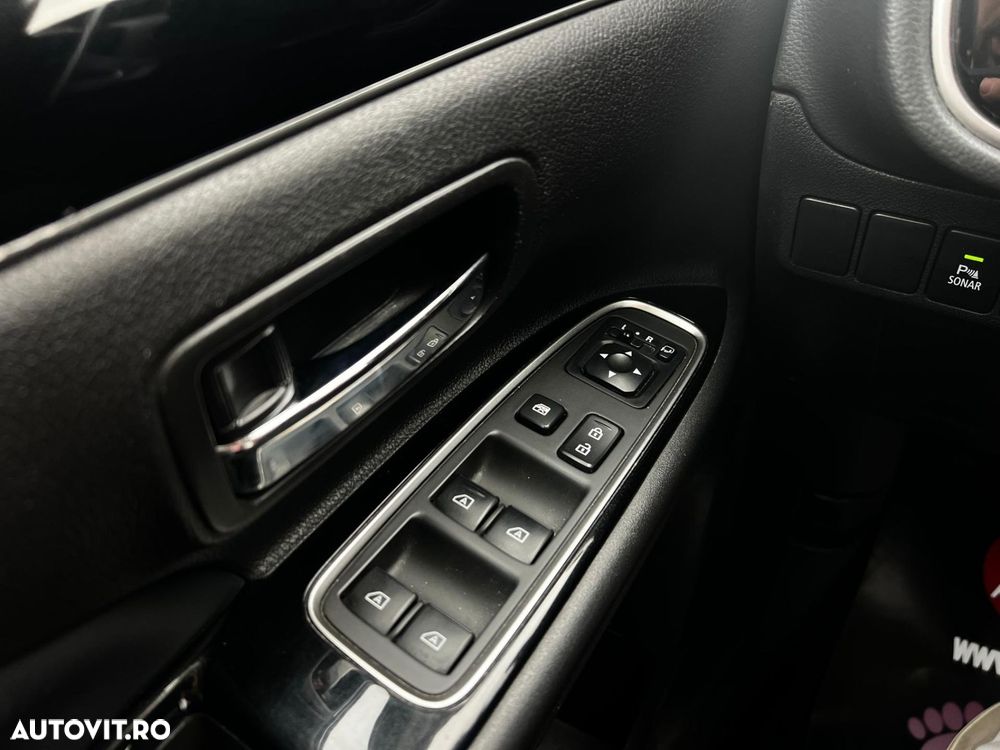 Mitsubishi Outlander - 17