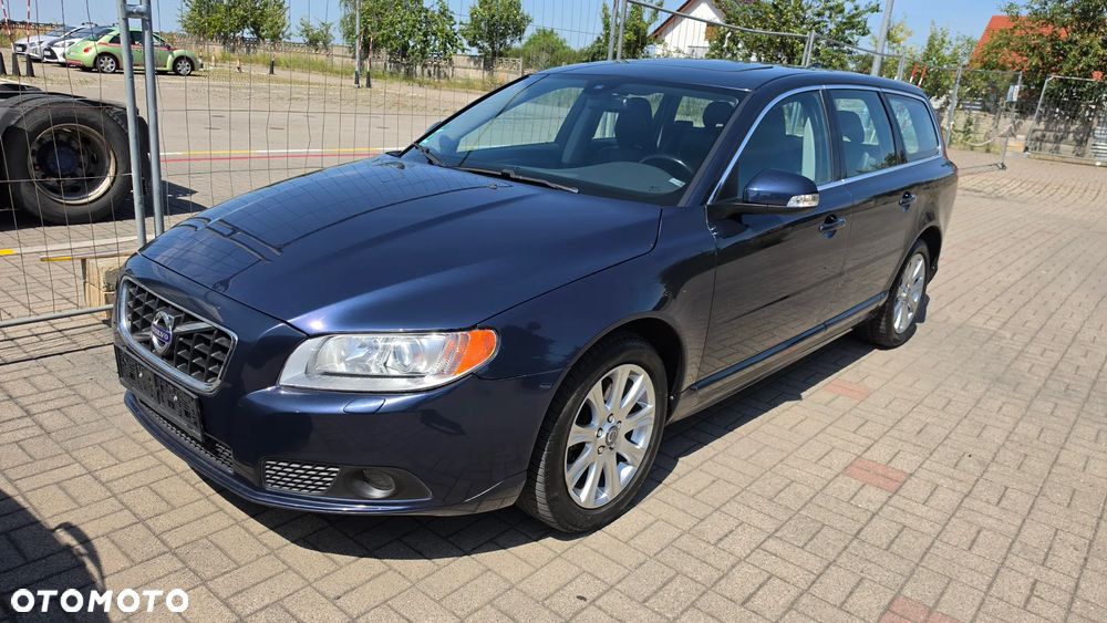 Volvo V70 2.5T Momentum - 17