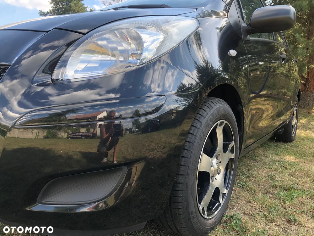 Toyota Yaris - 9