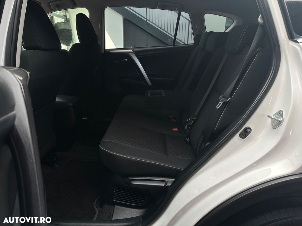 Toyota RAV4 - 23
