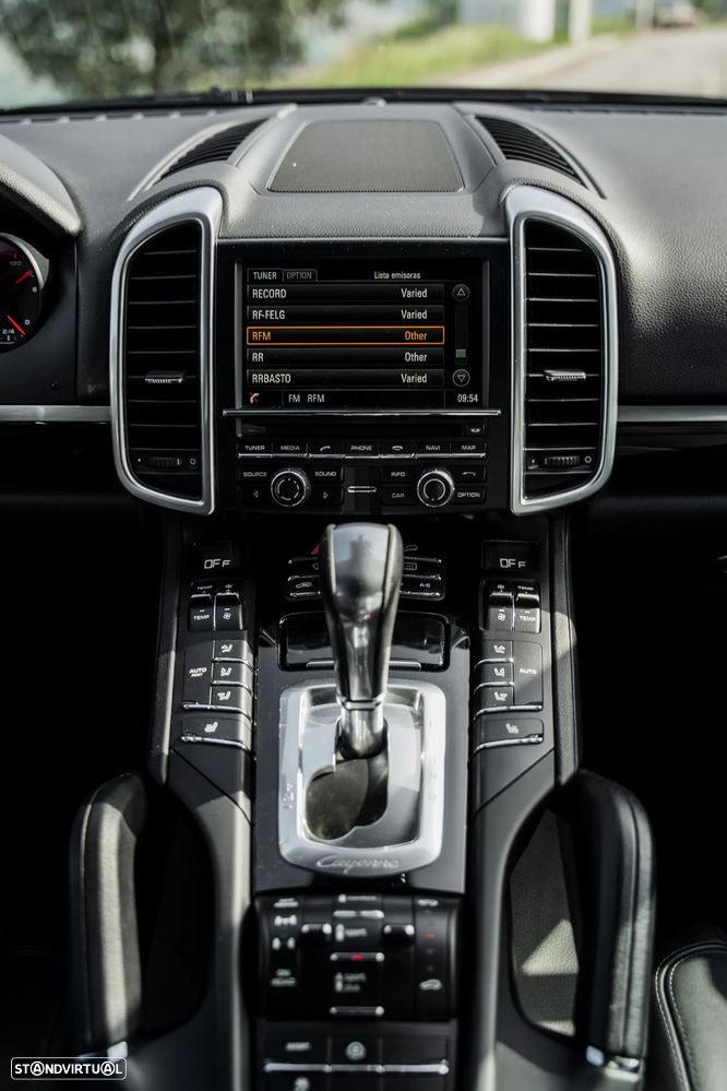 Porsche Cayenne Platinum Edition - 23