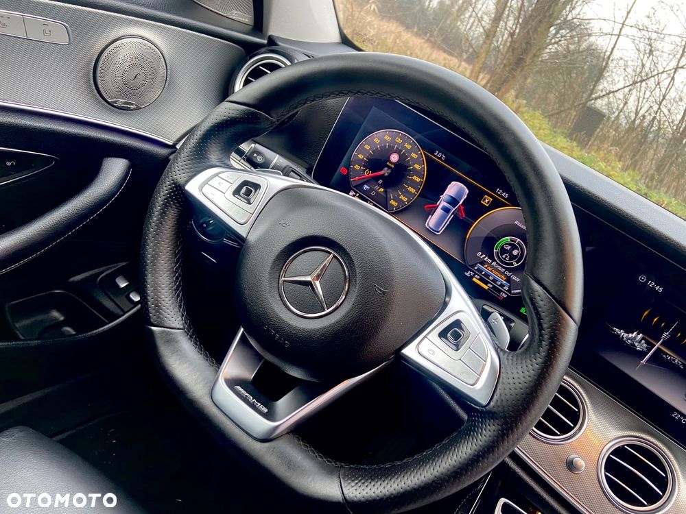 Mercedes-Benz Klasa E 220 d 9G-TRONIC AMG Line - 20