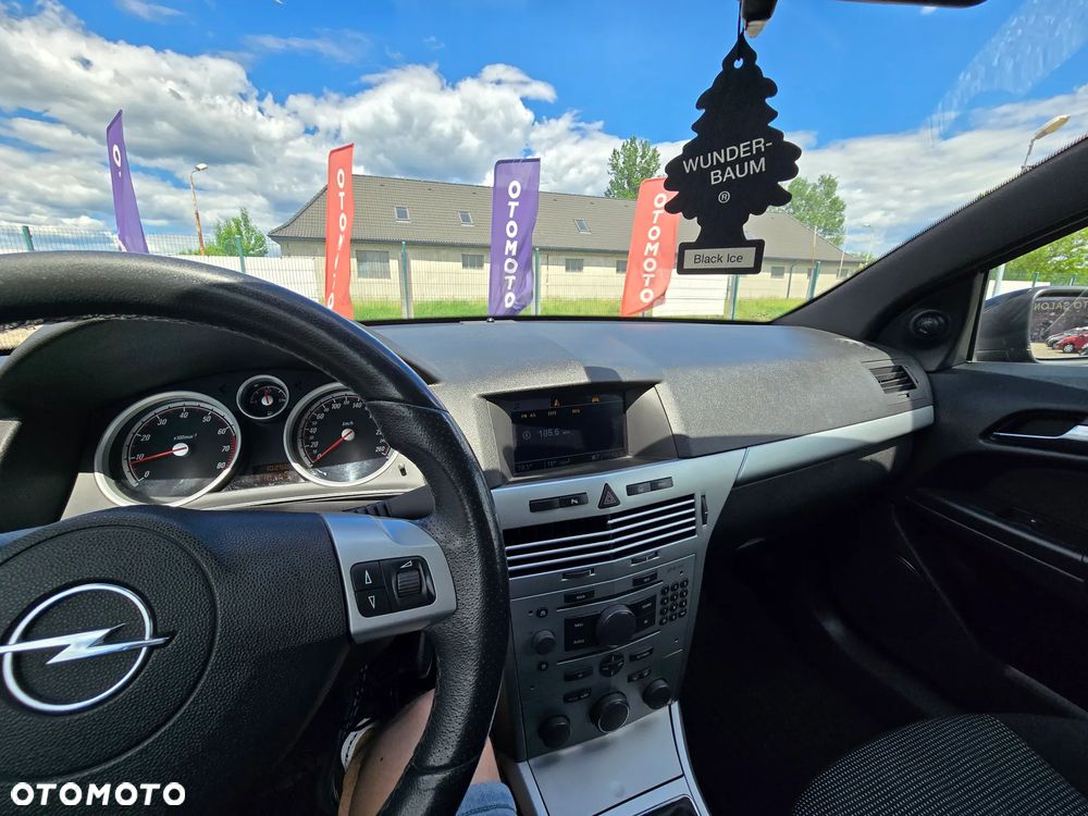 Opel Astra 1.6 T Sport - 28