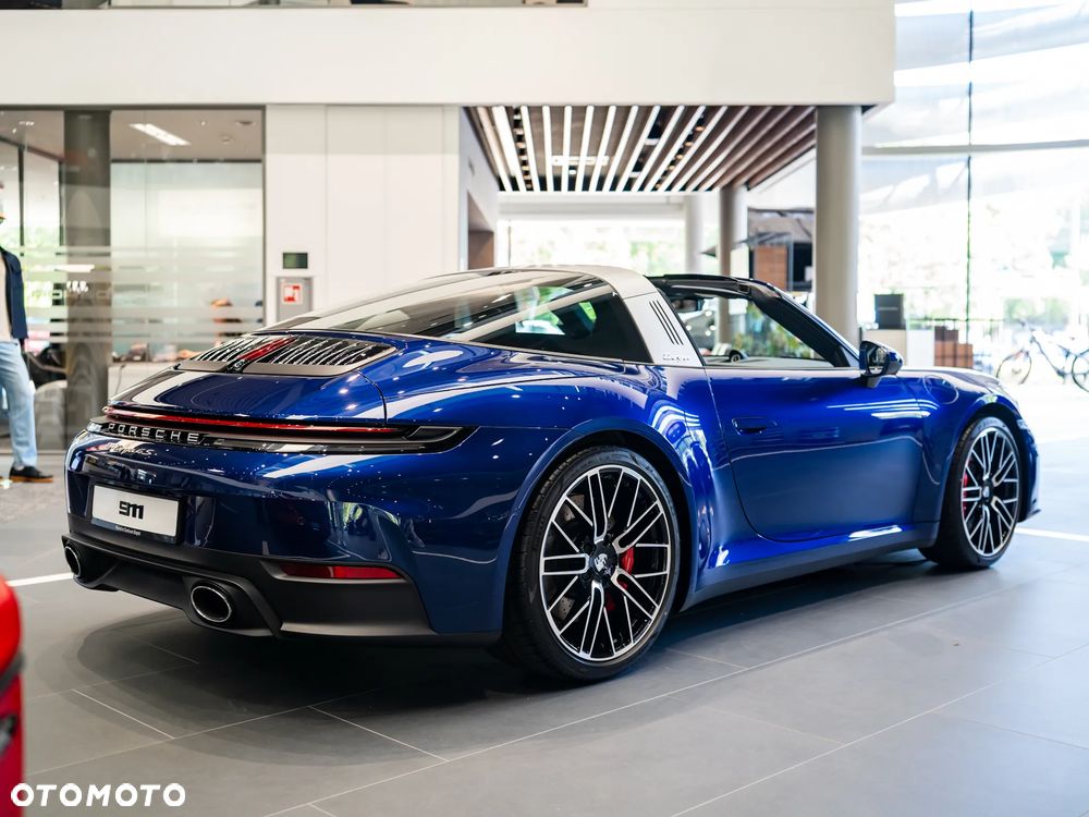 Porsche 911 Targa 4S - 12
