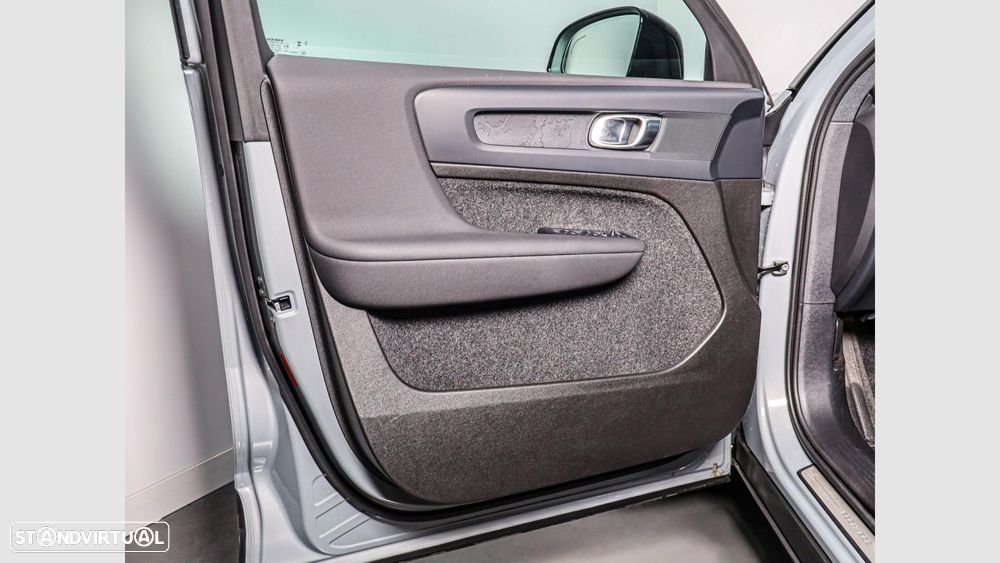 Volvo XC 40 Recharge Extended Range Plus - 12