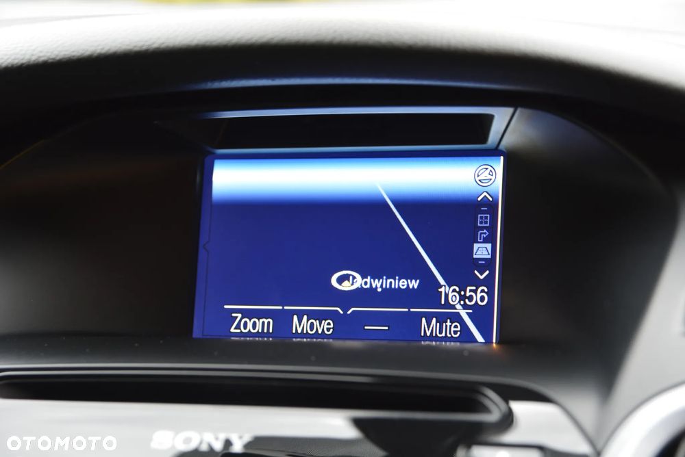 Ford Focus 1.6 EcoBoost Titanium - 26