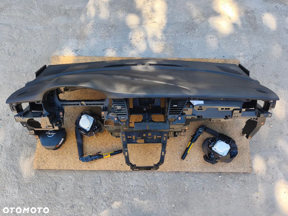 DESKA ROZDZIELCZA KONSOLA AIRBAG PODUSZKI PASY OPEL ASTRA K V - 1