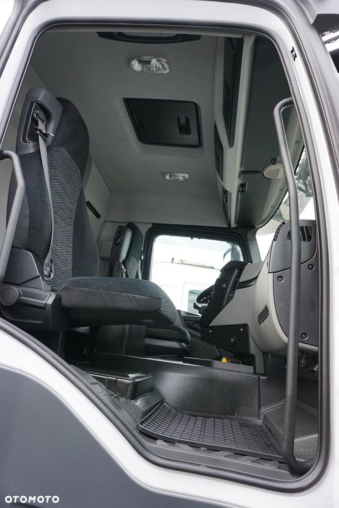 Mercedes-Benz ANTOS / 2545 / EURO 6 / CHŁODNIA + WINDA / 23 PALETY / OŚ SKRĘTNA - 8