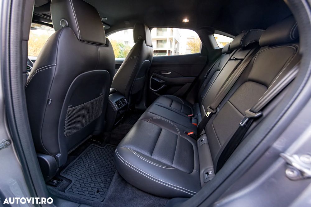 Jaguar E-Pace D200 AWD R-Dynamic SE - 29
