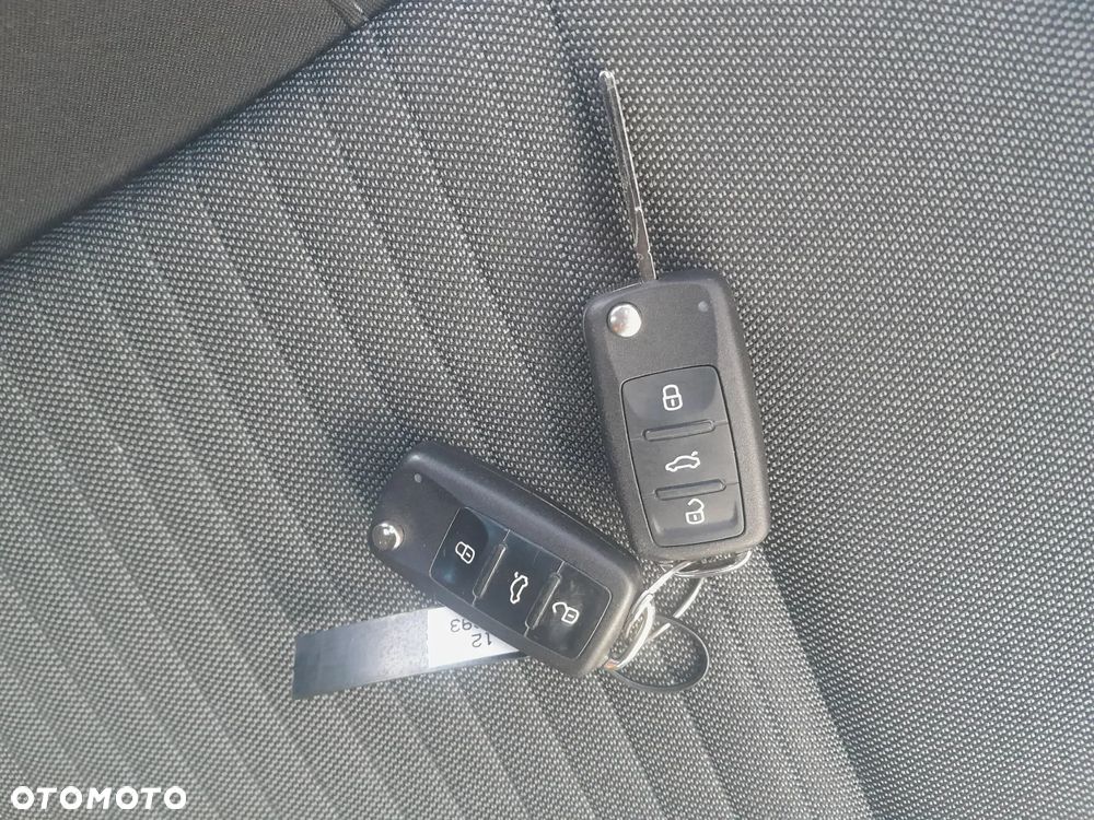 Volkswagen Polo - 15