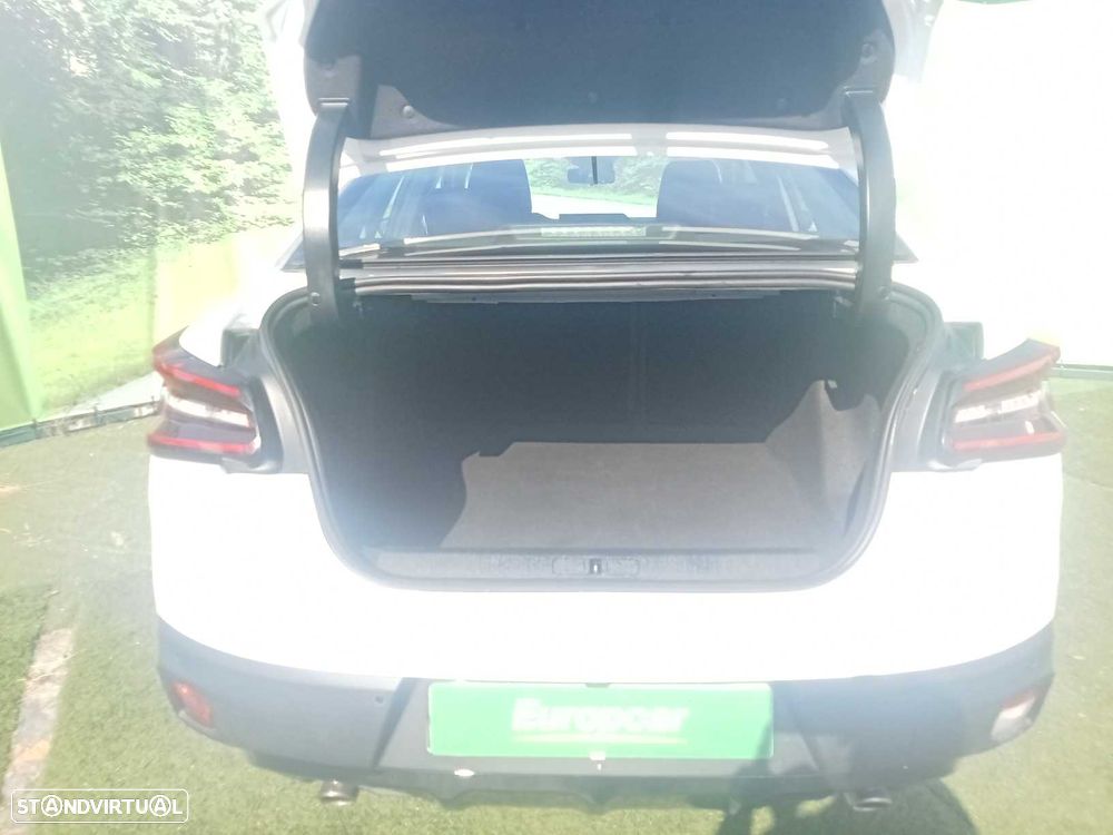 Citroën C4 X 1.2 PureTech Plus EAT8 - 8