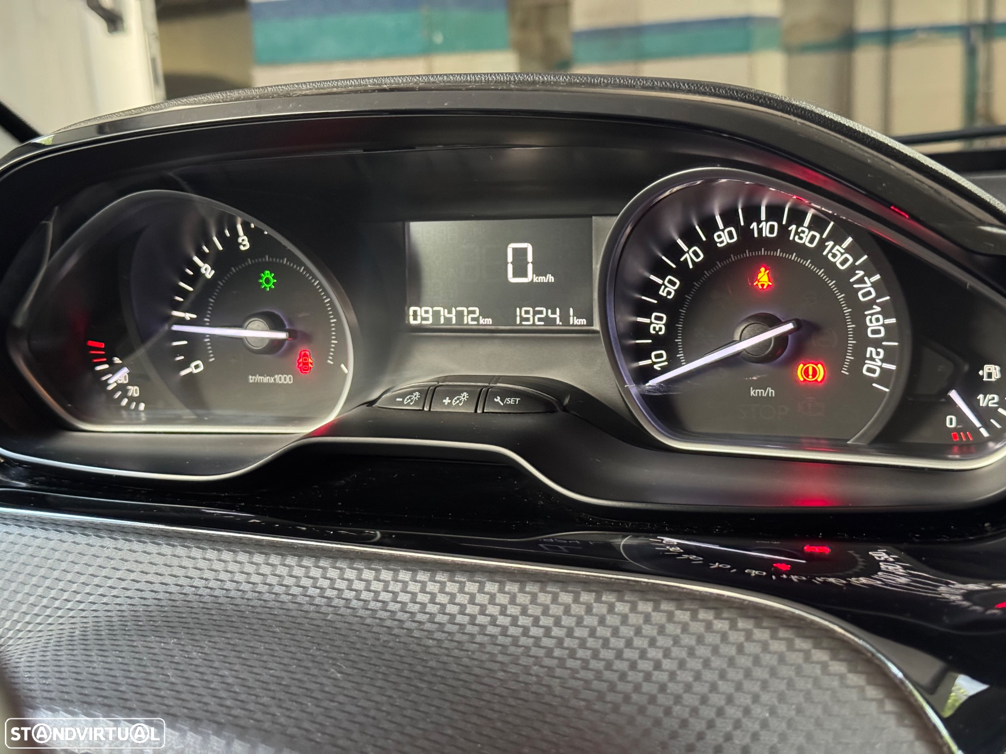 Peugeot 208 1.2 PureTech Style - 6