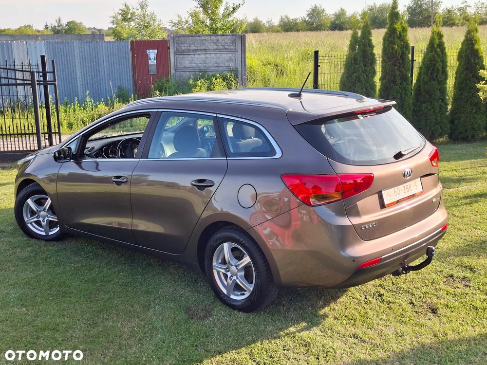 Kia Ceed 1.6 GDI XL - 6