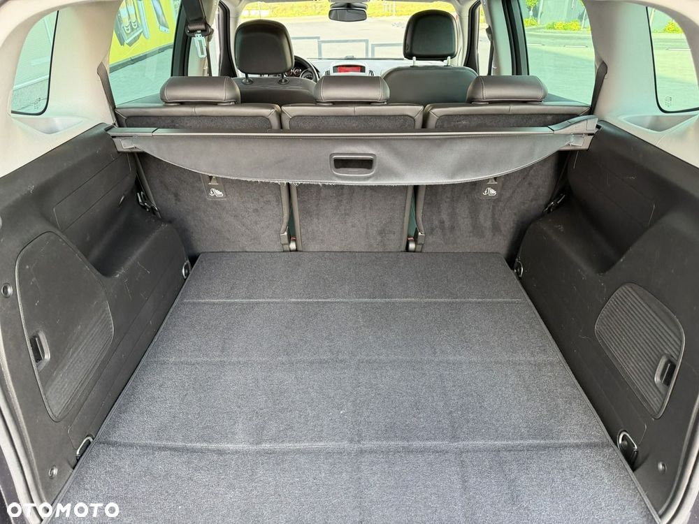 Opel Zafira - 38