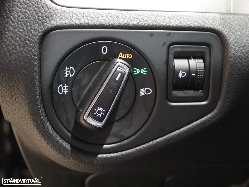 VW Golf 1.6 TDi BlueMotion Confortline - 17