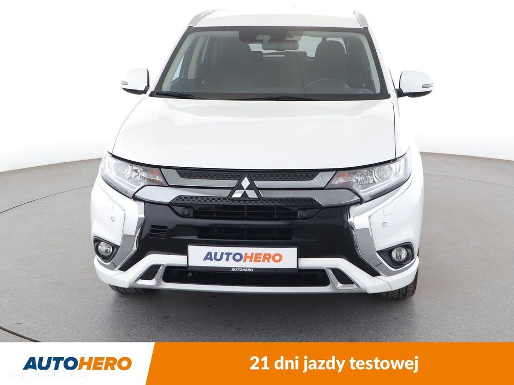 Mitsubishi Outlander - 9