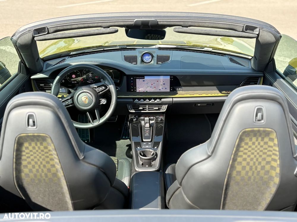 Porsche 911 GTS PDK - 3
