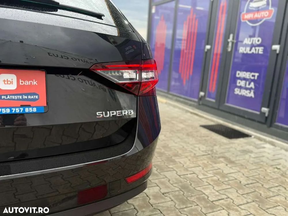 Skoda Superb Combi 2.0 TDI DSG Laurin & Klement - 6