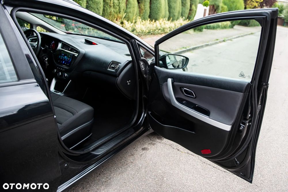 Kia Ceed 1.6 GDI ISG Vision - 36